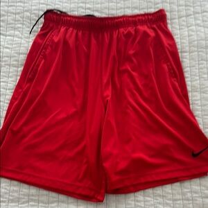 Nike Men’s Red athletic shorts size Large 9 in inseam